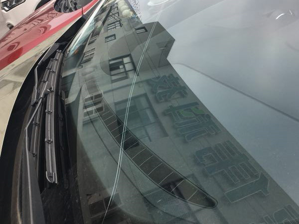 汽车前窗玻璃修复技术方法